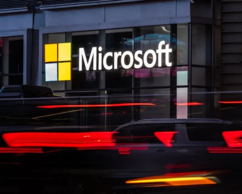 سرمایه‌گذاری جدید مایکروسافت در امارات: انتقال ۶۰ هزار پردازنده پیشرفته انویدیا برای توسعه زیرساخت