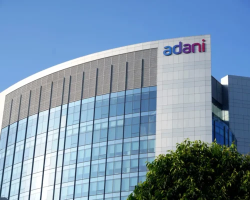 شرکت ادانی هند ۱۰۰ میلیارد دلار روی دیتاسنتر‌های هوش مصنوعی سرمایه‌گذاری می‌کند