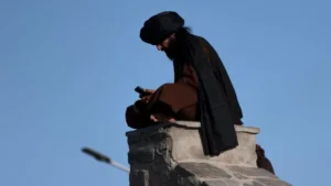 مقامات و حامیان طالبان تیک آبی توییتر خریدند