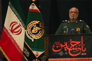 رئیس سازمان اطلاعات سپاه: دشمن با پلتفرم‌های خارجی در خانه مردم حضور دارد