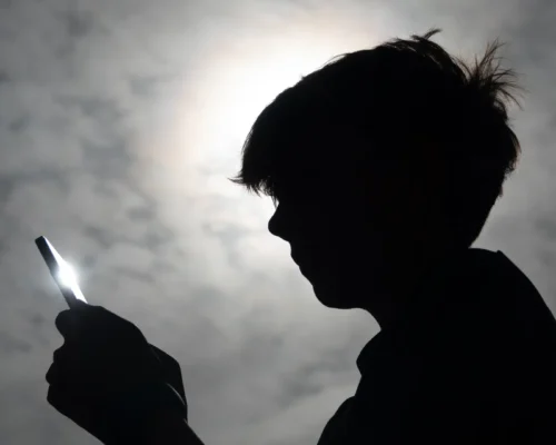 فرهنگ لغت آکسفورد کلمه «Rage bait» را به‌عنوان واژه سال ۲۰۲۵ انتخاب کرد