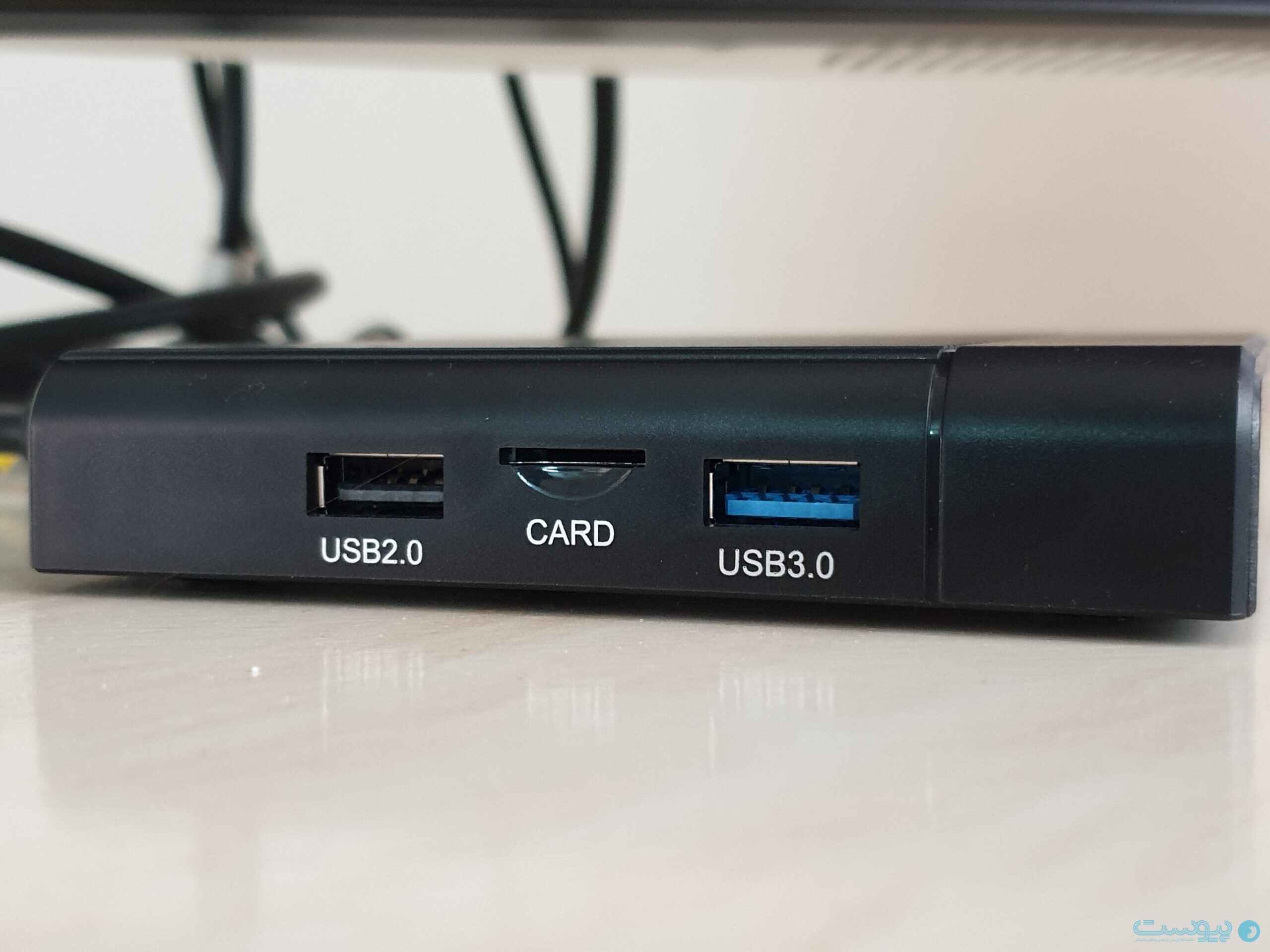 پورت‌های USB 2 و USB 3 در کنار درگاه کارت حافظه SD