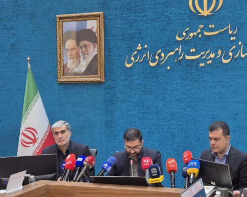 معاون علمی رئیس جمهوری: به دنبال ایجاد بازار برای فناوری‌های کاهش مصرف انرژی هستیم