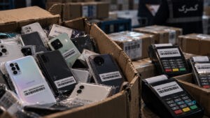موبایل‌های قاچاق با IMEI کارت‌خوان روانه بازار شدند؛ احتمال قطع آنتن خریداران