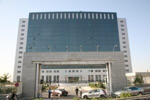 ممنوعیت سه‌ ساله برق برای مزارع غیرمجاز استخراج رمزارز در هیات دولت بررسی می‌شود