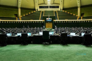 مجلس در بحران اینترنت؛ قانون‌گذارِ تماشاگر یا مسئولِ پاسخ‌گو؟