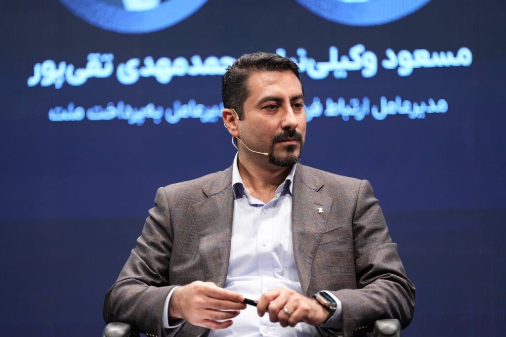 محمد حق‌دادی، معاون فناوری اطلاعات بانک اقتصاد نوین(عکس‌ها از مهدی برهمندپور و میلاد برق‌تیاری)