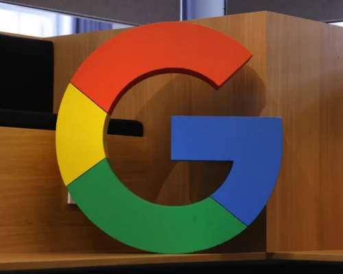 گوگل در کنگره جهانی موبایل از قابلیت‌های جدید رونمایی کرد