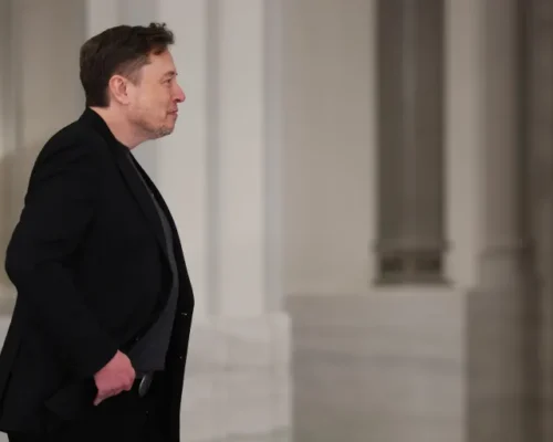 ایلان ماسک هوش مصنوعی و روباتیک را کلید نجات اقتصاد آمریکا می‌داند