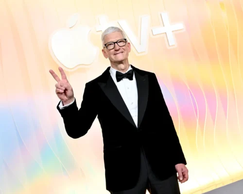 اپل برای جانشینی تیم کوک آماده می‌شود: سکان‌دار بعدی کیست؟