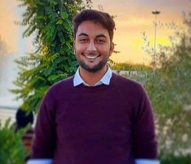 محراب حسین‌زهی، هم‌بنیانگذار یونی‌بوک