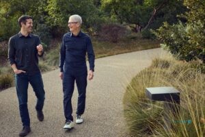 انتقال یک توصیه در اپل؛ از استیو جابز به تیم کوک، از کوک به جانشینش