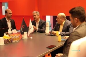 بلوط و کاریزما در راه‌اندازی سرویس پس‌انداز خودکار طلا مشارکت کردند