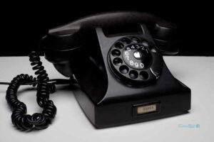 در باب تلفن*