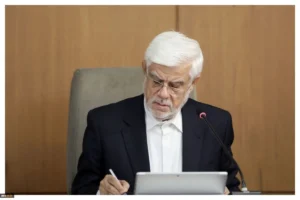 عارف با نظارت وزارت کشور بر تاکسی‌های اینترنتی موافقت کرد اما در خصوص صدور مجوز سکوت کرد