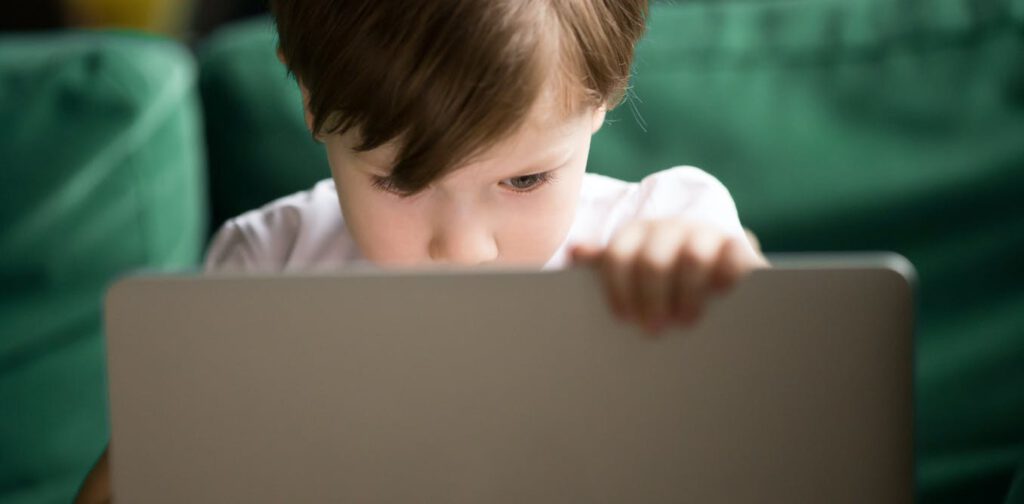 حمایت از کودکان در فضای مجازی