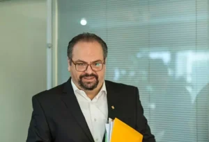 شهاب جوانمردی از کمیسیون تنظیم مقررات استعفا داد