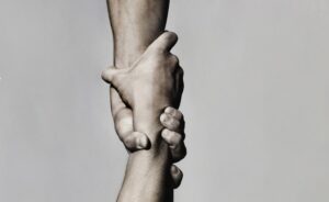 وقتی «استاندارد پنهان» رهبری، اعتماد را نابود می‌کند؛ بیداری از خواب زمستانی