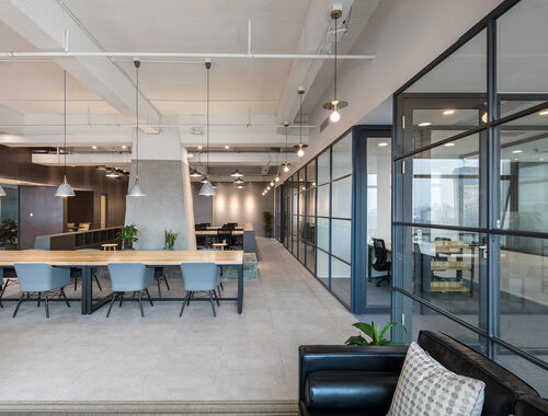 فضاهای کار اشتراکی پس از جنگ: عضوگیری جدید و اختلال در اینترنت چالش اصلی است