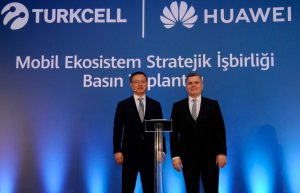 ترک‌سل و هواوی تفاهم‌نامه باندلینگ یک میلیون گوشی را امضا کردند