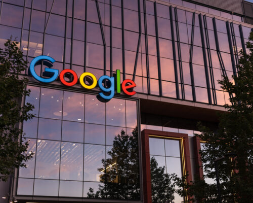 نخستین فصل صد میلیارد دلاری آلفابت: ۳۰۰ میلیون نفر از خدمات پولی گوگل استفاده می‌کنند