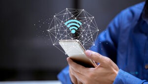اپراتورها خسته از بی‌توجهی: تعرفه را خودمان طبق قانون اصلاح می‌کنیم