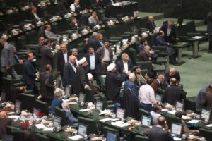 کمیسیون اصل ۹۰: وزارت بهداشت مجاز به ایجاد سامانه مجزا برای توزیع آنلاین دارو نیست