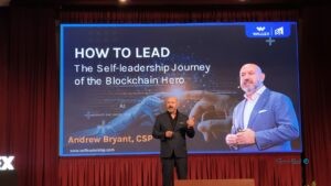 دانش مالی بدون کنترل احساسات کافی نیست