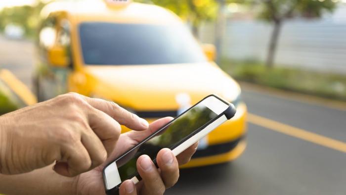 شهرداری‌ها شکایت خود از تاکسی‌های اینترنتی را پس می‌گیرند