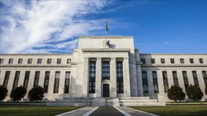 اقتصاددان‌های برتر دنیا عملکرد بانک‌های مرکزی در تورم را ارزیابی می‌کنند؛ خودکشی بی‌خبران