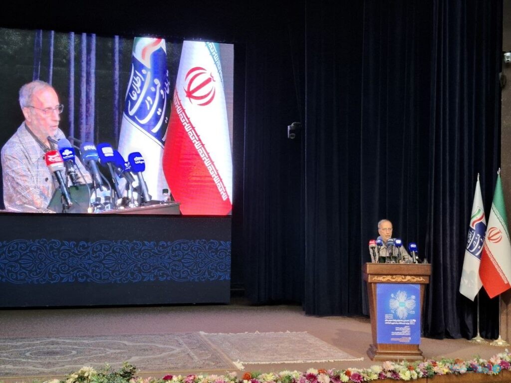 هادی خانیکی