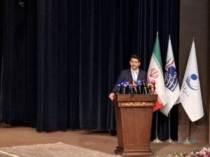 وزیر ارتباطات: به آرزوهای‌مان در حوزه فضا رسیدیم