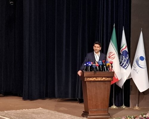 وزیر ارتباطات: به آرزوهای‌مان در حوزه فضا رسیدیم