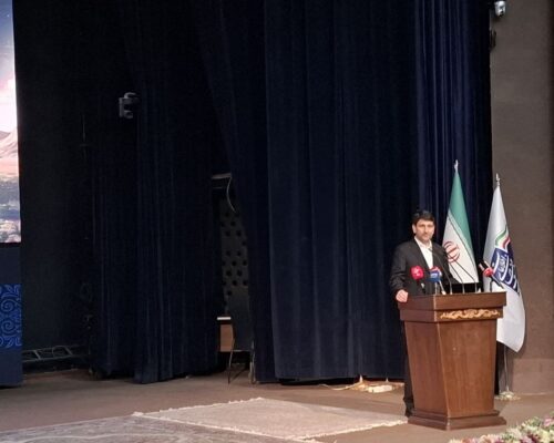 رئیس سازمان فضایی: ایران با کشورهای دیگر برای سفر به ماه همکاری می‌کند