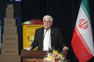 عارف: خصوصی‌سازی سلیقه دولت نیست، در متن انقلاب است