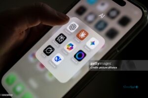 هشدار ۴۲ ایالت آمریکا نسبت به شرکت‌های هوش مصنوعی درمورد خطرات چت‌بات‌ها