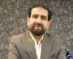 مدیرعامل مرکز تحقیقات صنایع انفورماتیک: استاندارد یک موضوع قابل مذاکره نیست