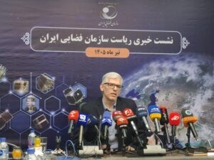 رئیس سازمان فضایی: ایران توسعه اینترنت ماهواره‌ای را با مشارکت بین‌المللی دنبال می‌کند